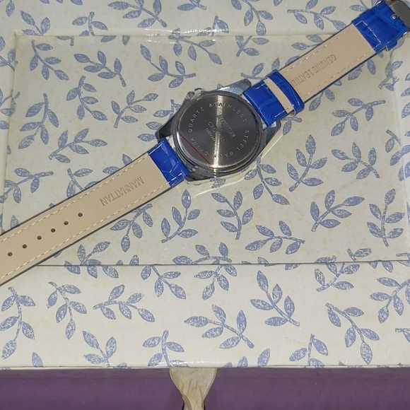 Manhattan by Croton Crystal Bezel Watch - Picture 3 of 6